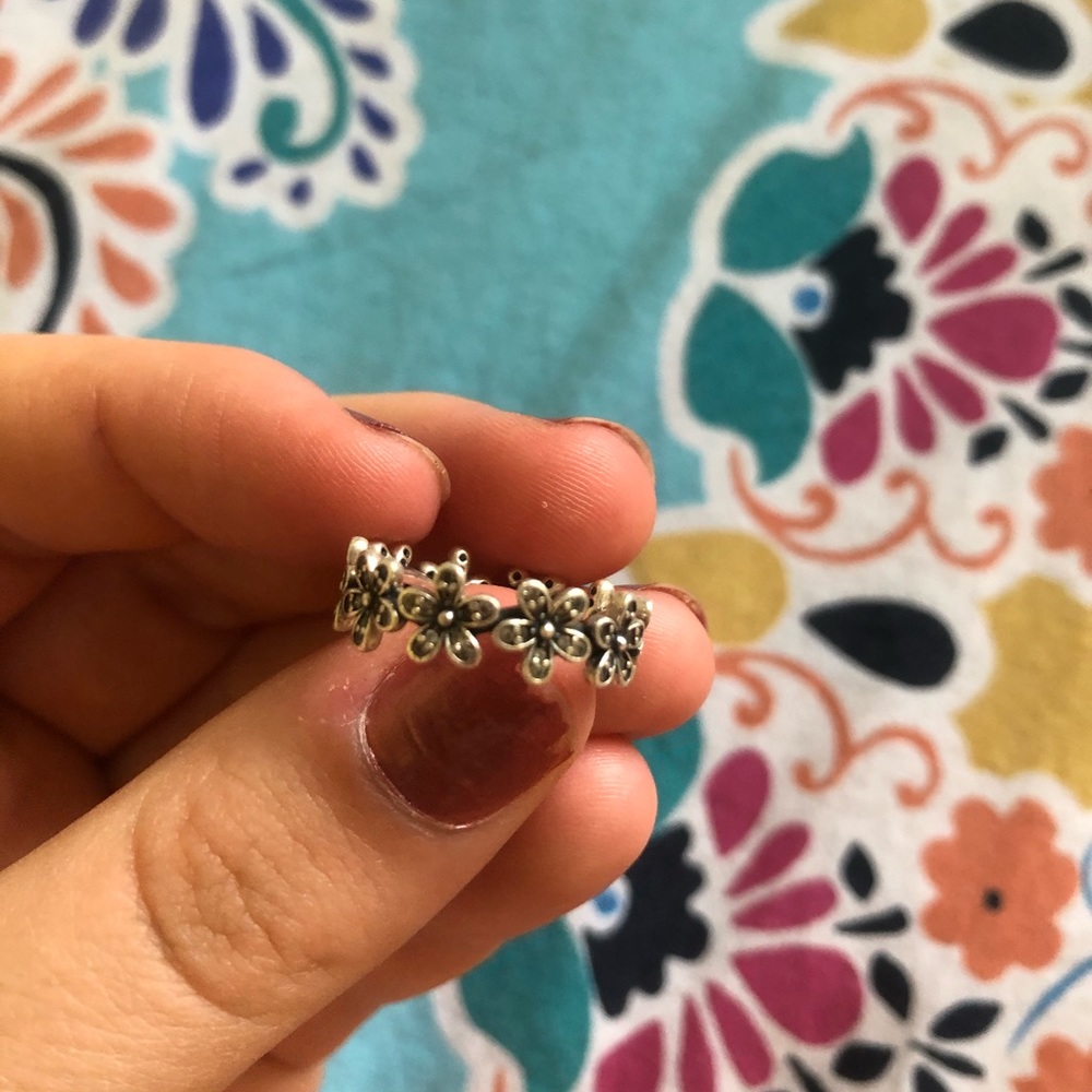 pandora daisy ring!!